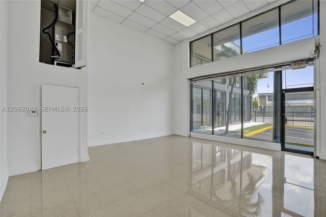 900 Flagler St, Miami, FL 33130
