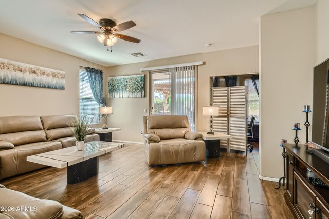 3439 W SAINT ANNE Avenue, Phoenix, AZ 85041