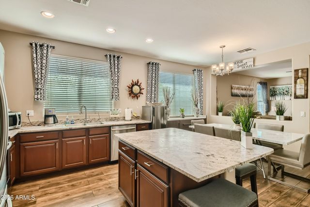 3439 W SAINT ANNE Avenue, Phoenix, AZ 85041