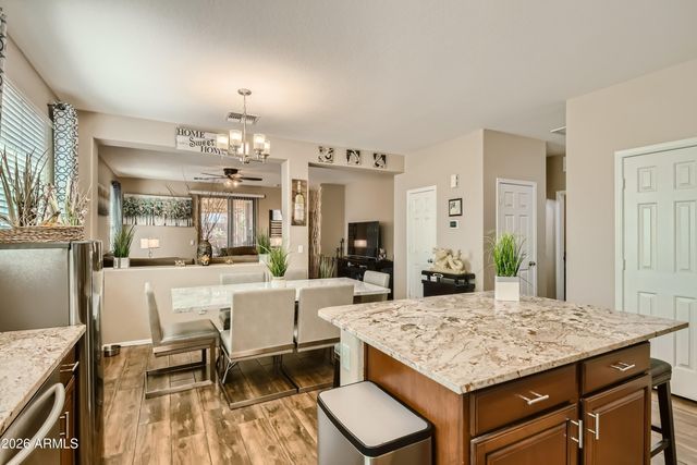 3439 W SAINT ANNE Avenue, Phoenix, AZ 85041