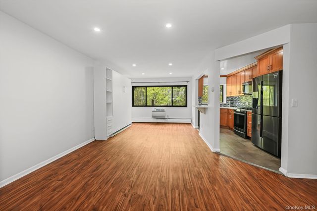 2221 Palmer Avenue 3R, New Rochelle, NY 10801