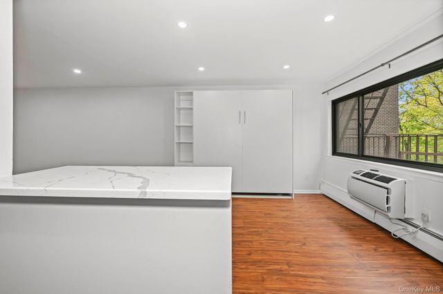 2221 Palmer Avenue 3R, New Rochelle, NY 10801