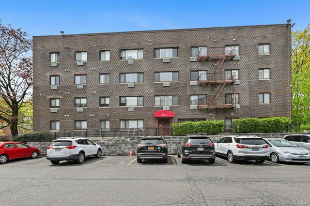 2221 Palmer Avenue 3R, New Rochelle, NY 10801