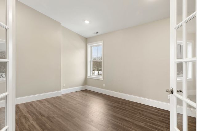 42 Felton St 7R, Waltham, MA 02453