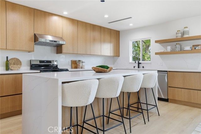 9651 Comanche, Chatsworth (los Angeles), CA 91311