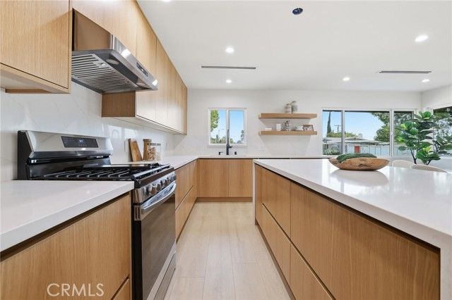 9651 Comanche, Chatsworth (los Angeles), CA 91311