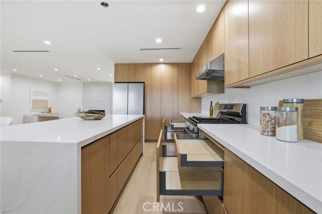 9651 Comanche, Chatsworth (los Angeles), CA 91311