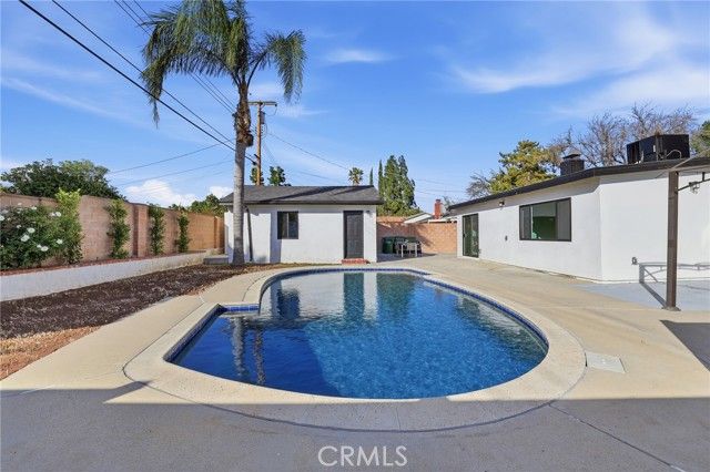 9651 Comanche, Chatsworth (los Angeles), CA 91311