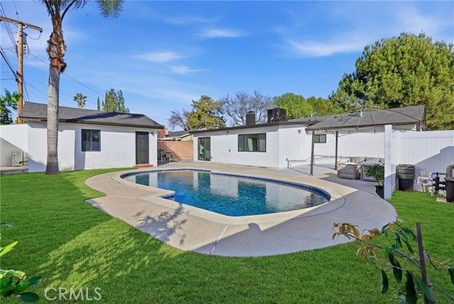 9651 Comanche, Chatsworth (los Angeles), CA 91311