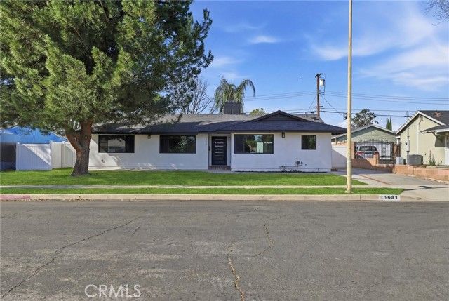 9651 Comanche, Chatsworth (los Angeles), CA 91311