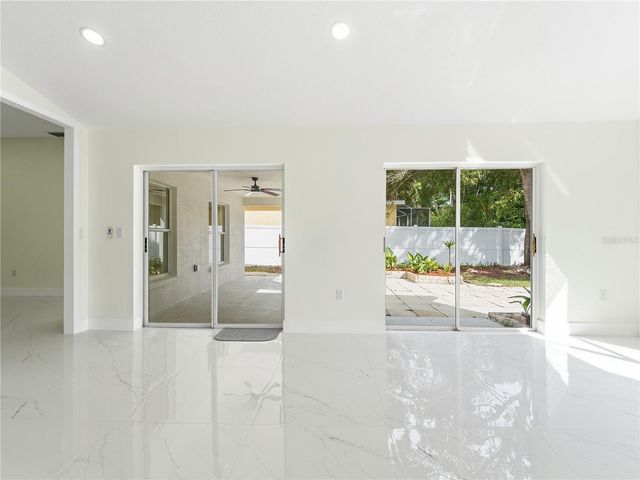 11836 HUNTERS LAKE DRIVE, New Port Richey, FL 34654