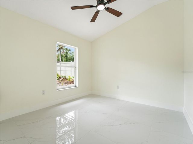 11836 HUNTERS LAKE DRIVE, New Port Richey, FL 34654