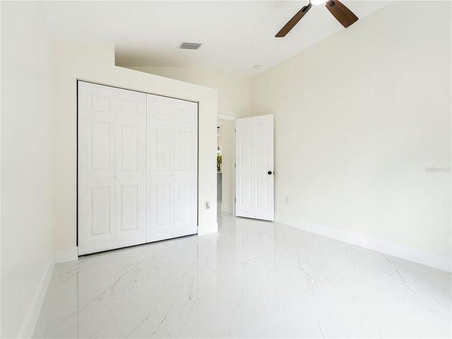 11836 HUNTERS LAKE DRIVE, New Port Richey, FL 34654