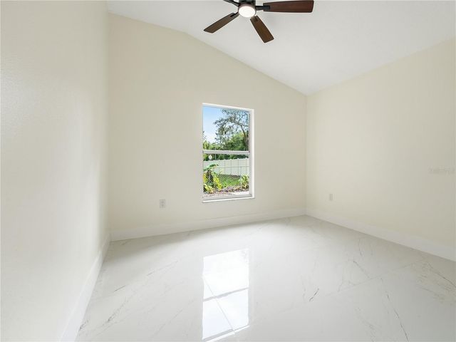 11836 HUNTERS LAKE DRIVE, New Port Richey, FL 34654