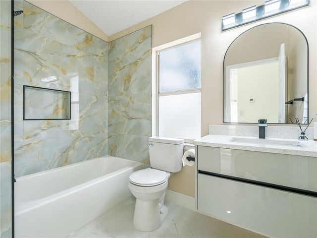 11836 HUNTERS LAKE DRIVE, New Port Richey, FL 34654