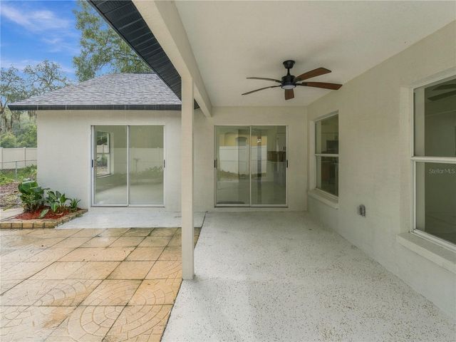 11836 HUNTERS LAKE DRIVE, New Port Richey, FL 34654