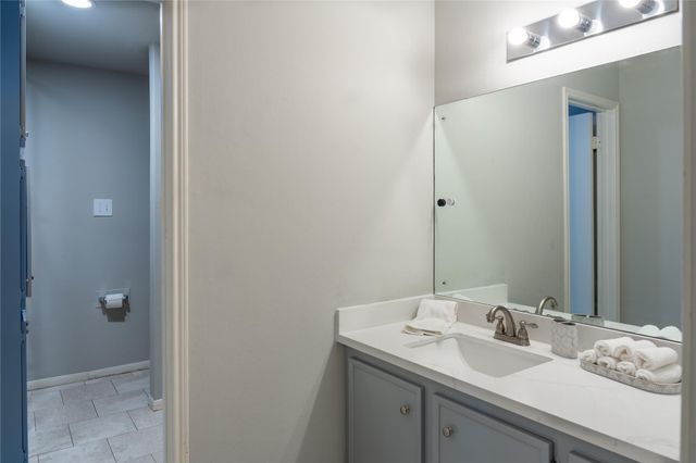 12226 Ravenmoor Drive, Houston, TX 77077