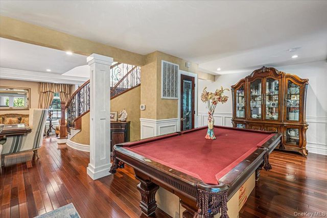 6 Carman Road, Dix Hills, NY 11746