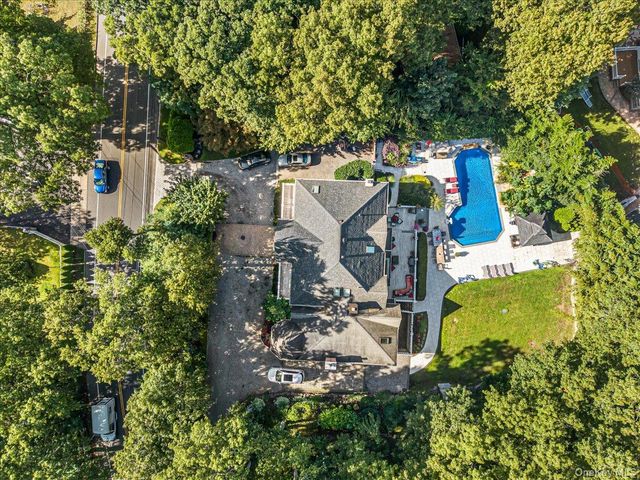 6 Carman Road, Dix Hills, NY 11746