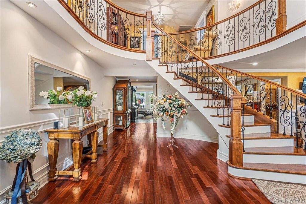 6 Carman Road, Dix Hills, NY 11746 — photo 2