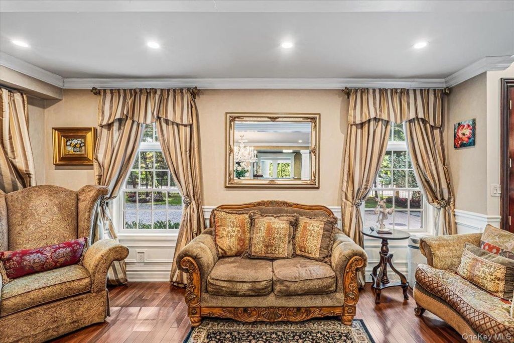 6 Carman Road, Dix Hills, NY 11746 — photo 4