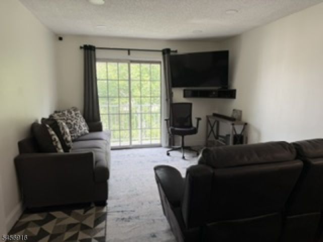 253 Rachel Ct, Franklin Twp., NJ 08823