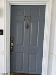 253 Rachel Ct, Franklin Twp., NJ 08823