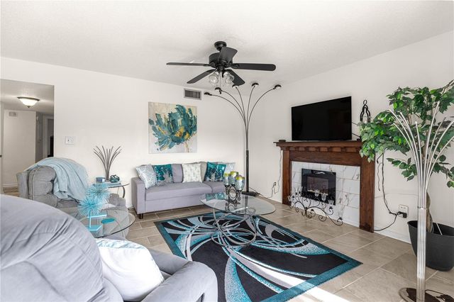 628 MIDWAY DRIVE B, Ocala, FL 34472