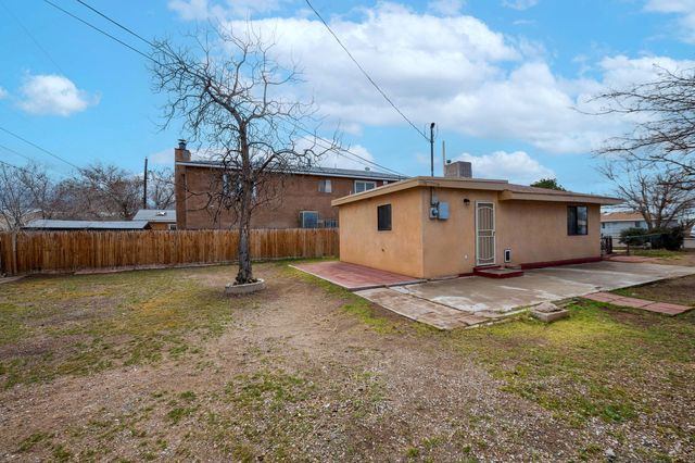 3029 Hudson Circle NW, Albuquerque, NM 87107