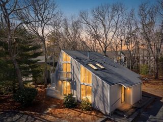 18 Sand Dollar Lane, Mashpee, MA 02649