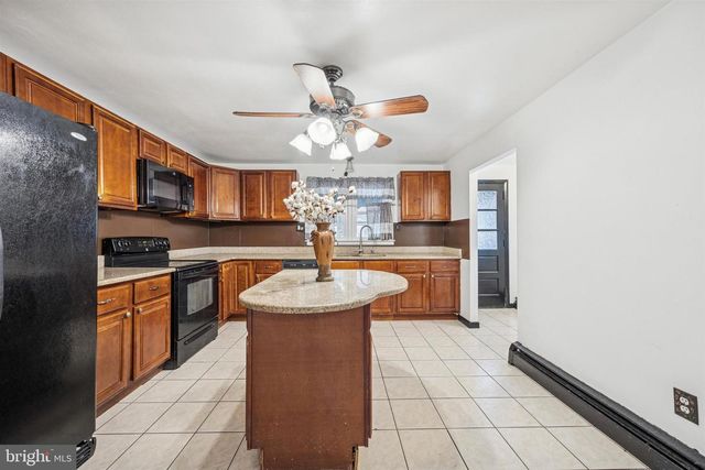 222 COLLINGDALE AVE, Darby, PA 19023