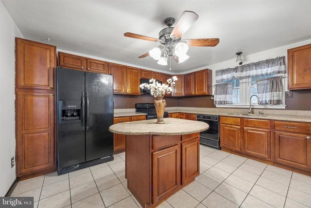 222 COLLINGDALE AVE, Darby, PA 19023