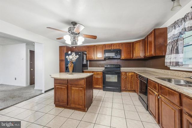 222 COLLINGDALE AVE, Darby, PA 19023