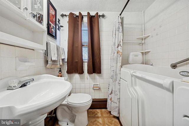 222 COLLINGDALE AVE, Darby, PA 19023