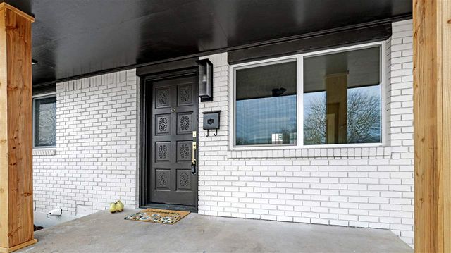 3822 NW Meadowbrook Dr, Lawton, OK 73507