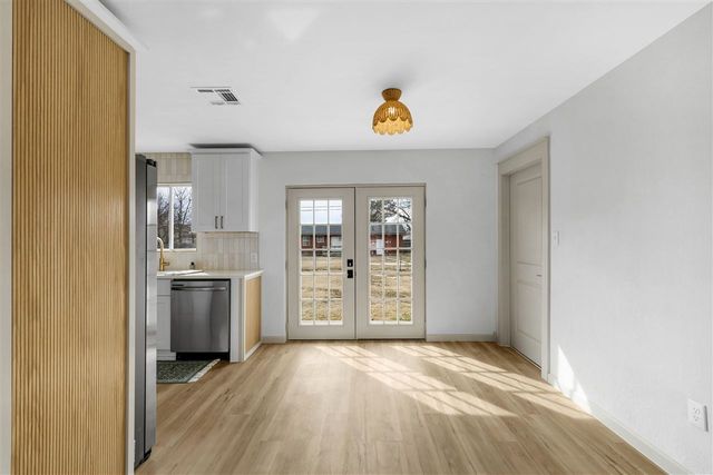 3822 NW Meadowbrook Dr, Lawton, OK 73507