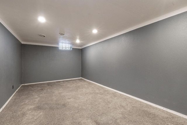 103 Debbie COURT, Waukesha, WI 53189