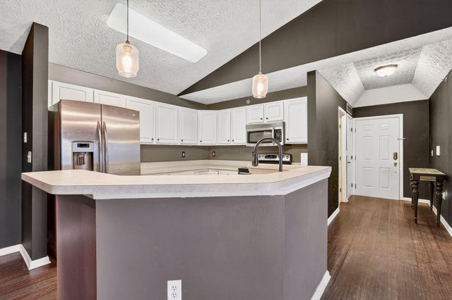 6200 Harbour Pointe, 301, Columbus, OH 43231