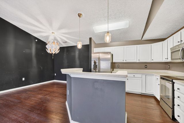 6200 Harbour Pointe, 301, Columbus, OH 43231