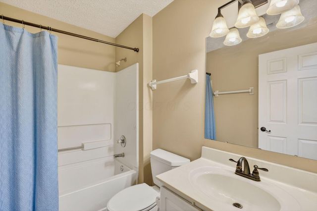 6200 Harbour Pointe, 301, Columbus, OH 43231