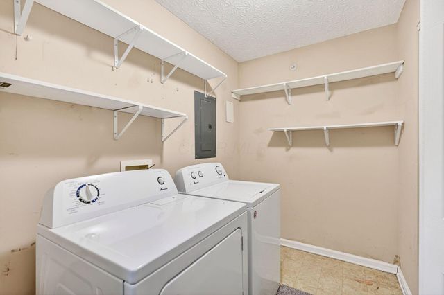 6200 Harbour Pointe, 301, Columbus, OH 43231