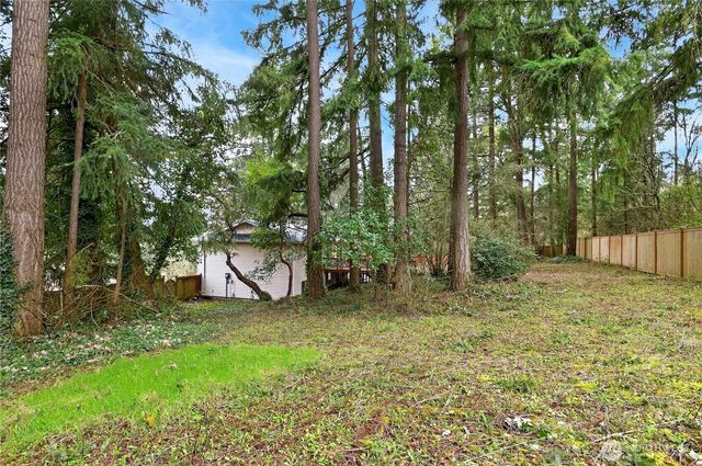 28 Madrona Place, Dupont, WA 98327