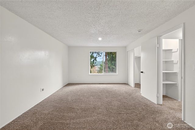 28 Madrona Place, Dupont, WA 98327