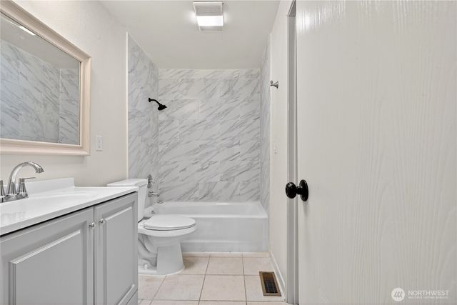 28 Madrona Place, Dupont, WA 98327