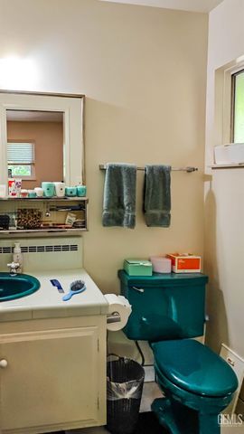 2925 Roanoke Court, Bakersfield, CA 93306