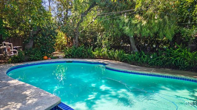 2925 Roanoke Court, Bakersfield, CA 93306