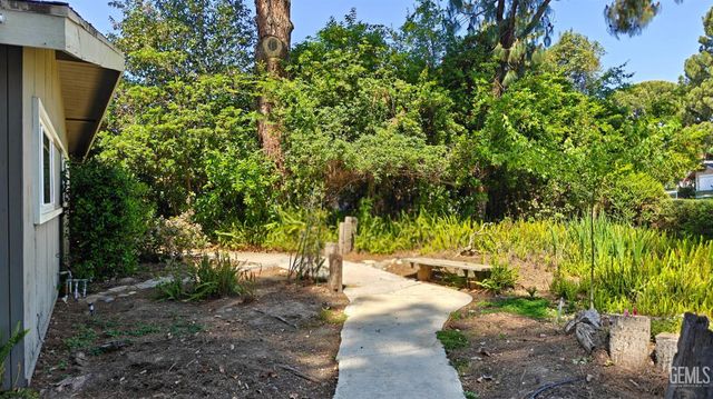 2925 Roanoke Court, Bakersfield, CA 93306