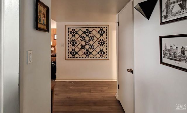 2925 Roanoke Court, Bakersfield, CA 93306