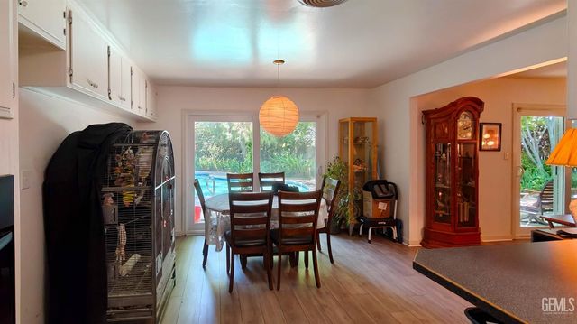 2925 Roanoke Court, Bakersfield, CA 93306