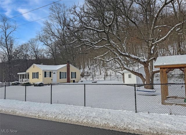 2341 Hardins Run Road, New Cumberland, WV 26047